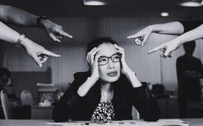 Was die Broschüre „ElternTIPPs -Alleinerziehend” des Bundeskanzleramts über den Umgang mit Alleinerzieher*innen aussagt